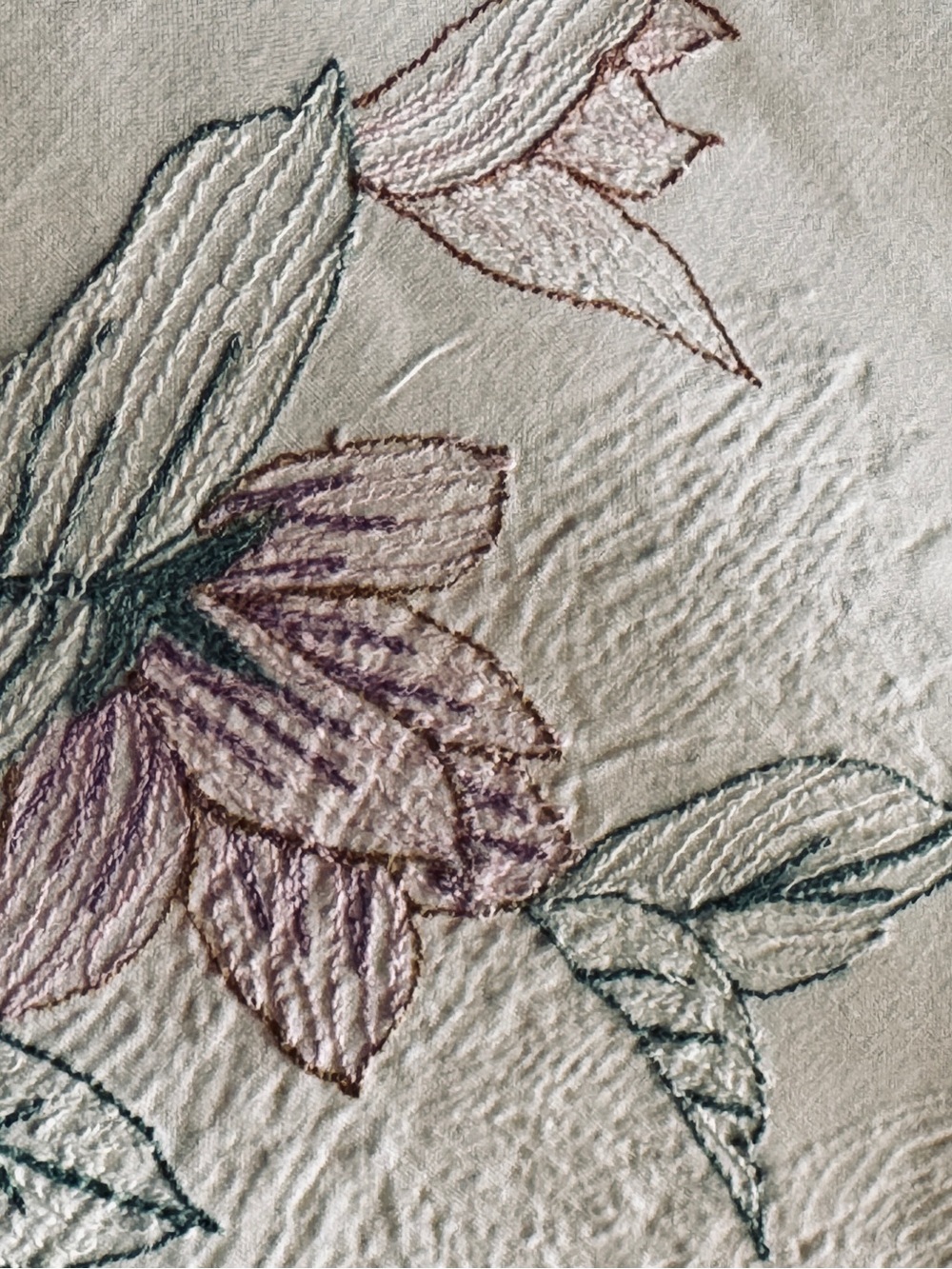 Elegant Floral Embroidered Tablecloth
 - Light Cream - Picture 4 of 6